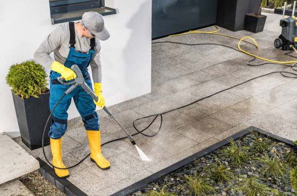 Pressure Washing Contractors in On Top Of The World Designated Place, FL